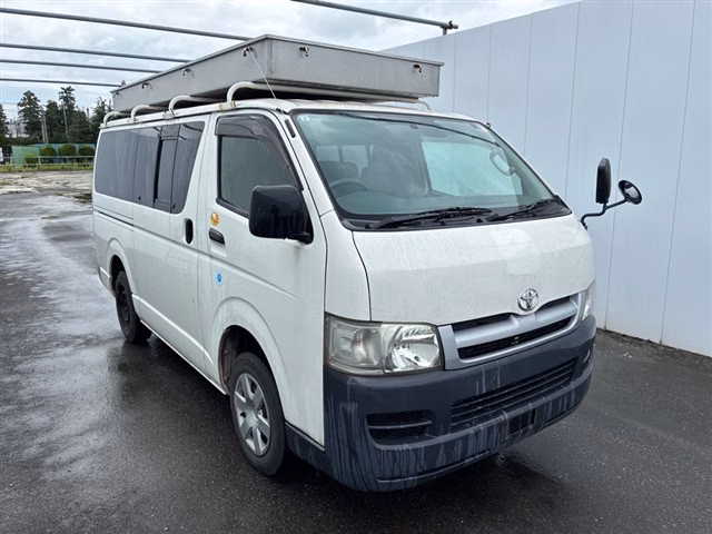 TOYOTA REGIUS ACE