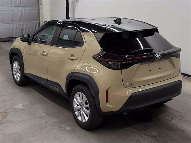 TOYOTA YARIS CROSS