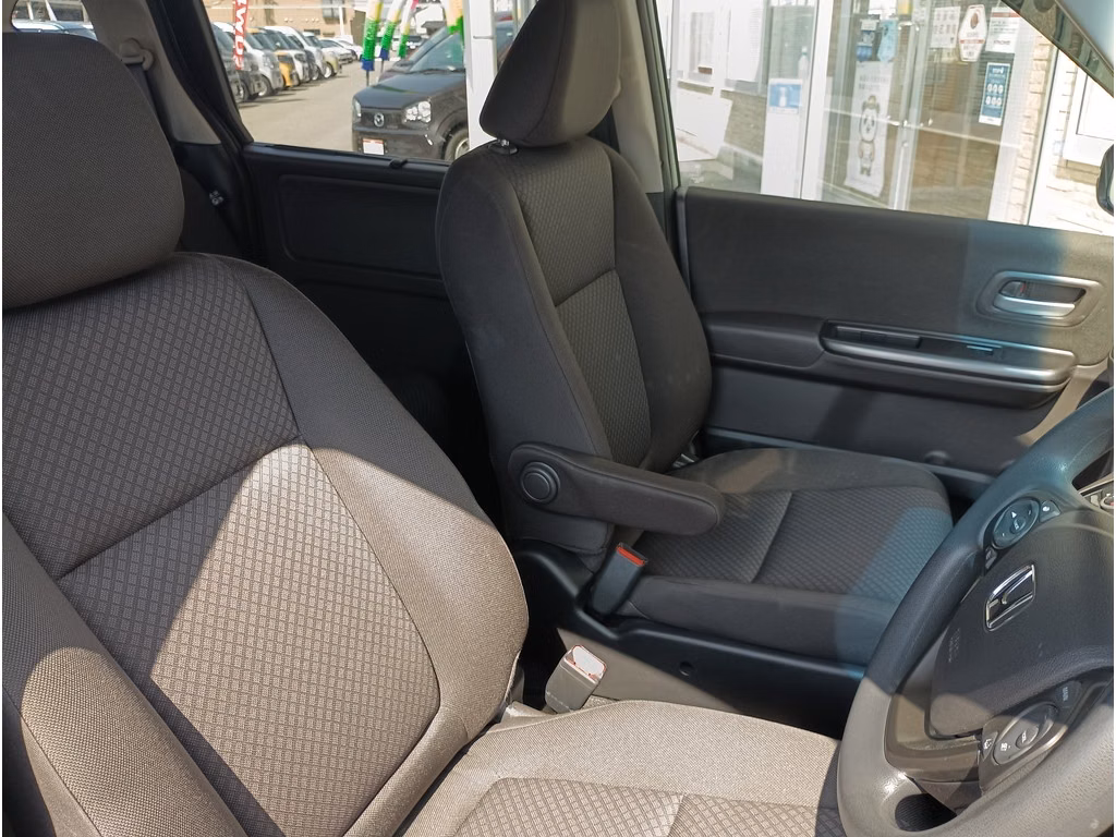 HONDA FREED+