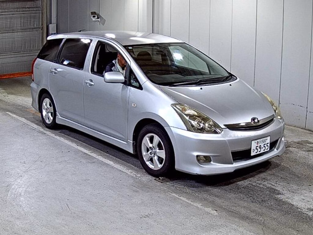 TOYOTA WISH