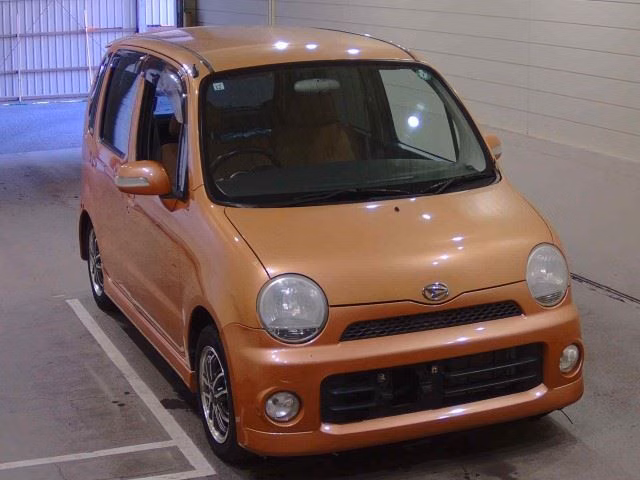 DAIHATSU MOVE LATTE