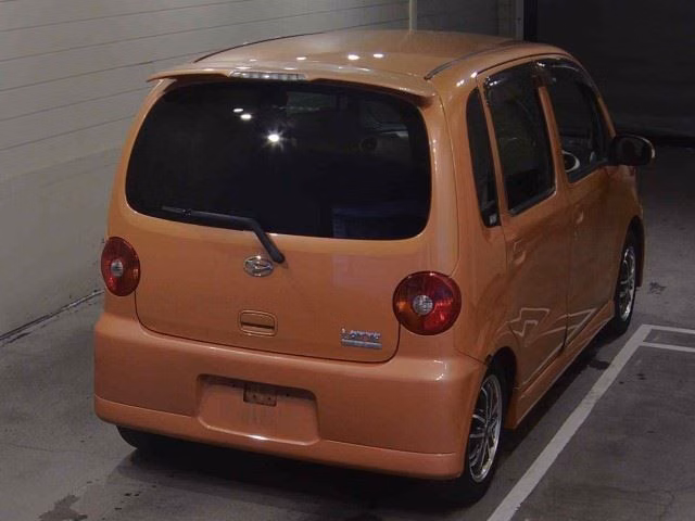 DAIHATSU MOVE LATTE