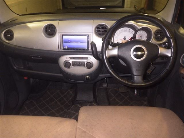 DAIHATSU MOVE LATTE
