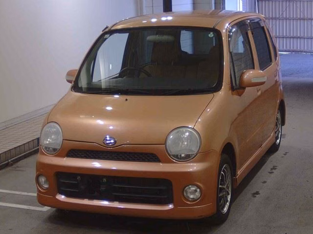 DAIHATSU MOVE LATTE