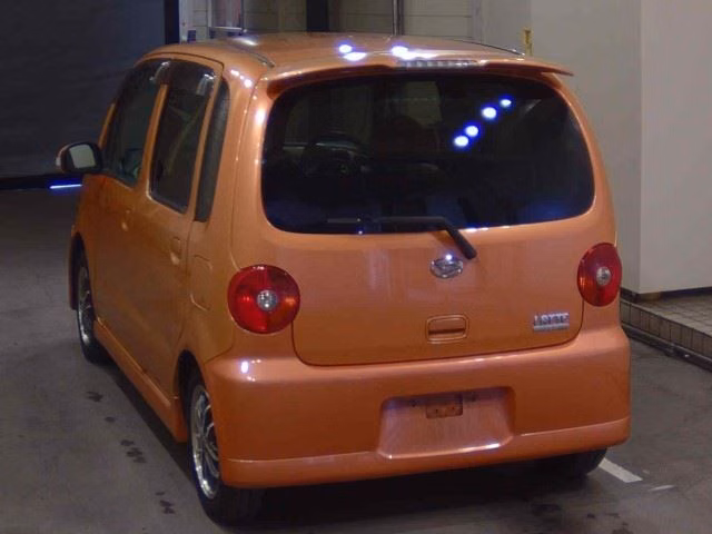 DAIHATSU MOVE LATTE