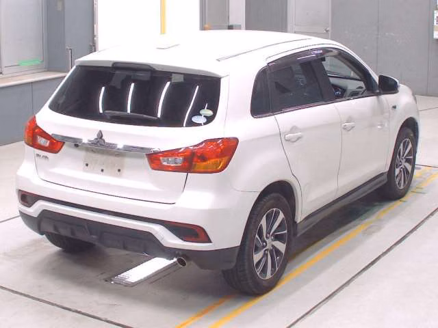 MITSUBISHI RVR
