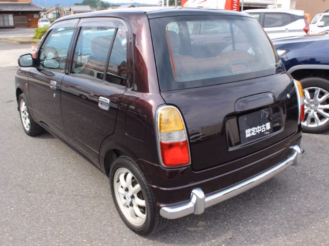 DAIHATSU MIRA GINO