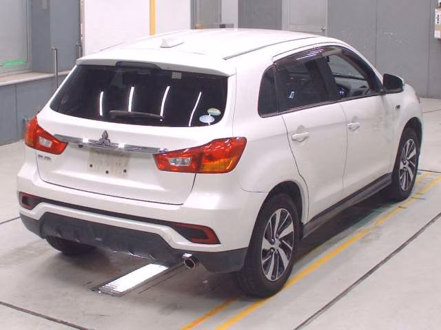 MITSUBISHI RVR
