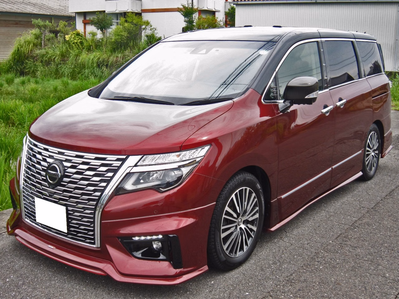 NISSAN ELGRAND