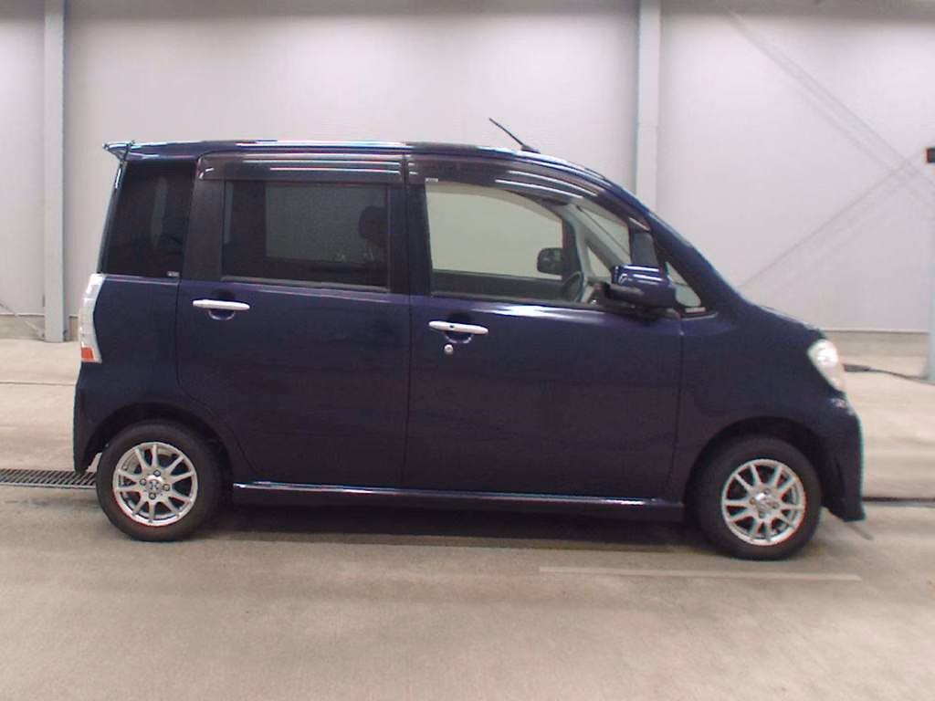 DAIHATSU TANTO EXE