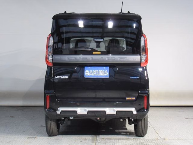 MITSUBISHI DELICA MINI