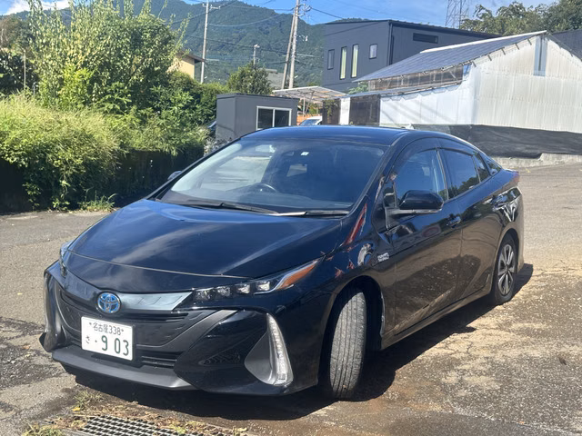 TOYOTA PRIUS PHV