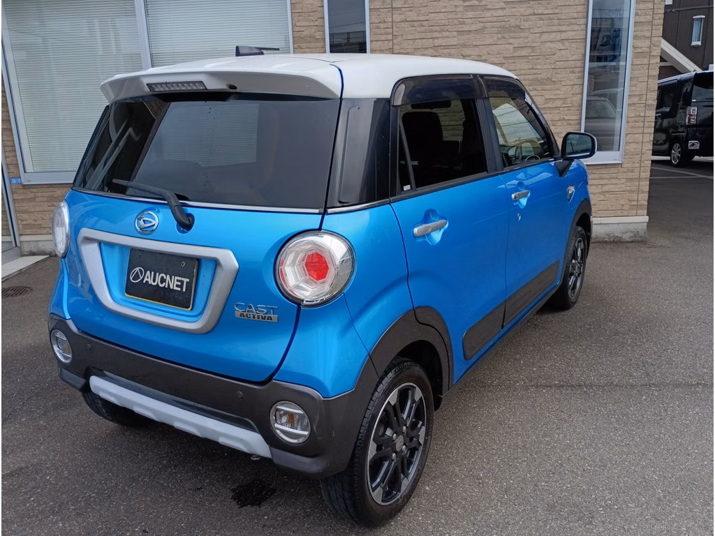DAIHATSU CAST