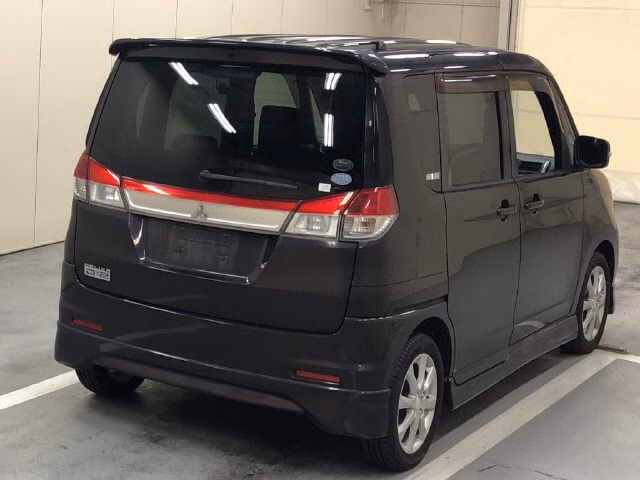 MITSUBISHI DELICA D:2