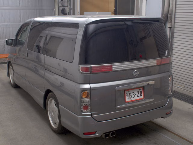 NISSAN ELGRAND