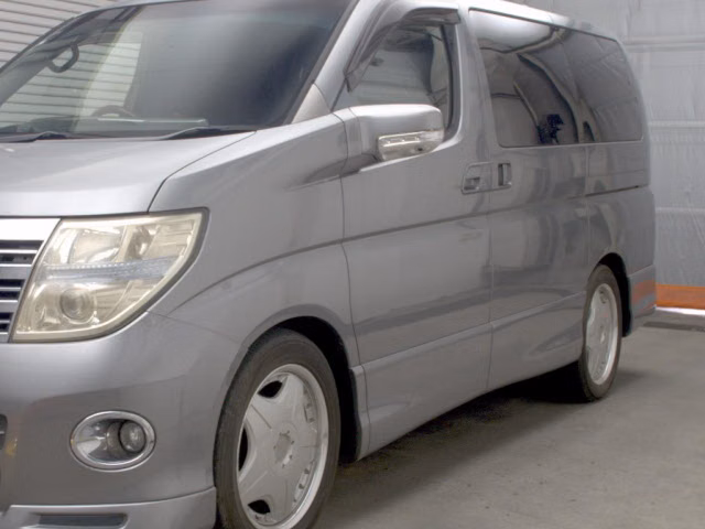 NISSAN ELGRAND