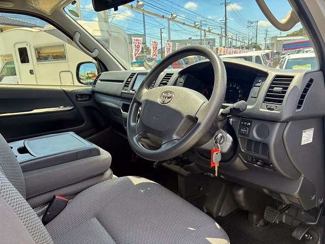 TOYOTA REGIUS ACE