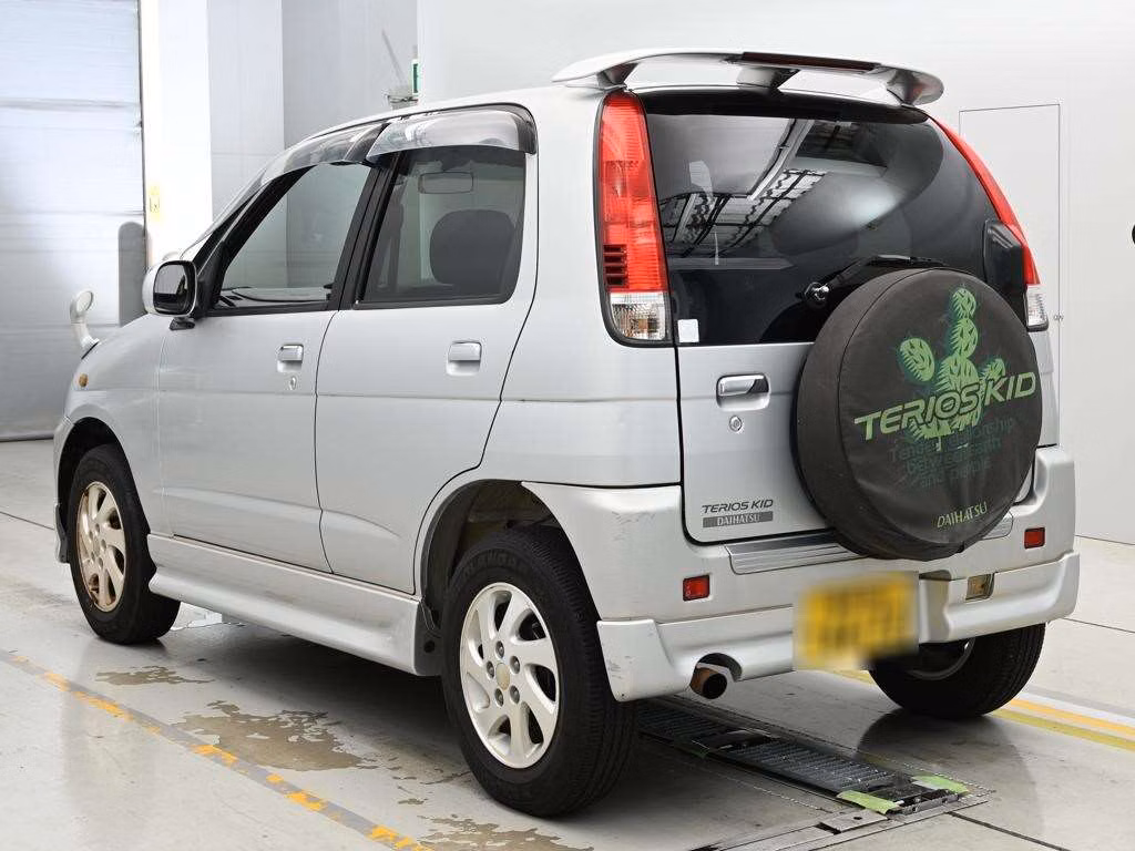 DAIHATSU TERIOS KID