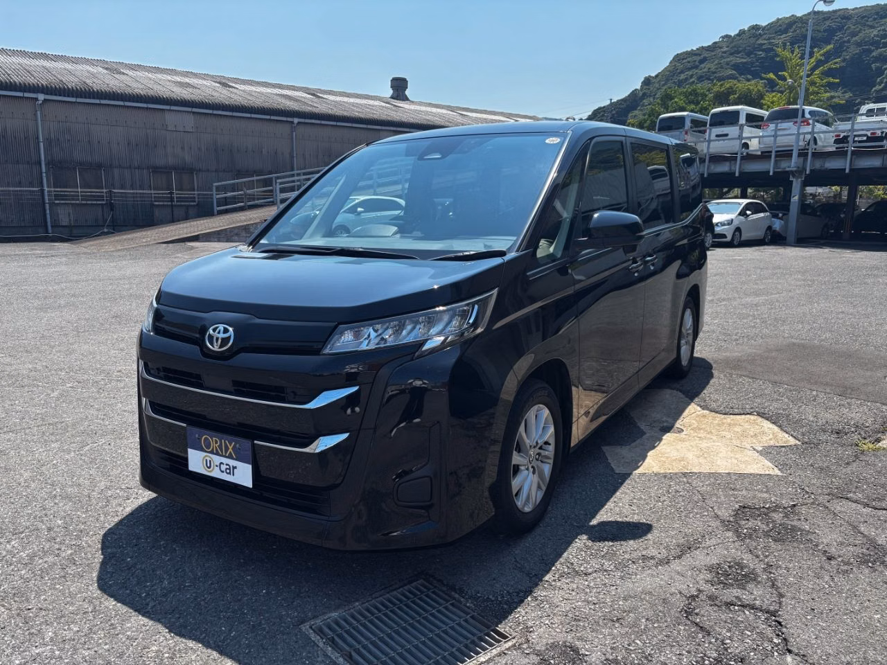 TOYOTA NOAH