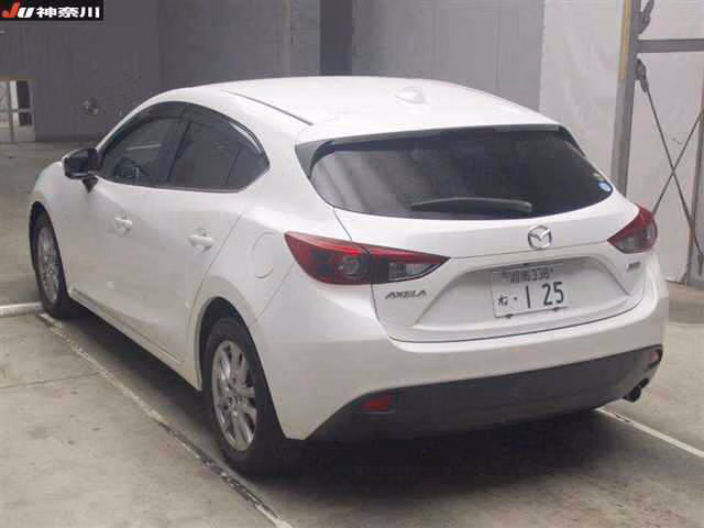 MAZDA AXELA