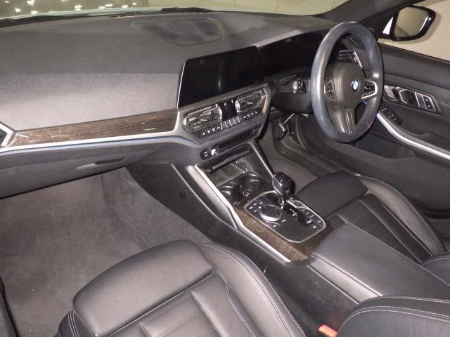 BMW 3-SERIES