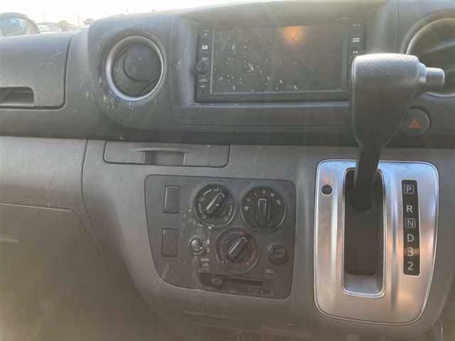 NISSAN NV350 CARAVAN