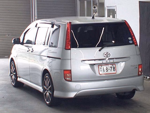 TOYOTA ISIS