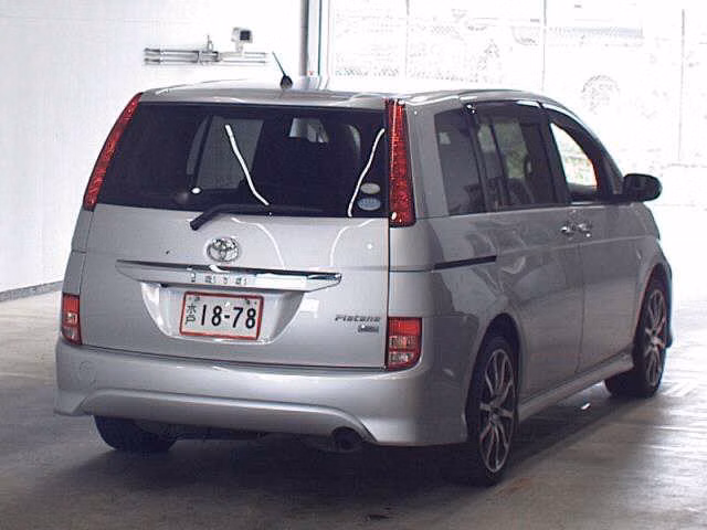 TOYOTA ISIS