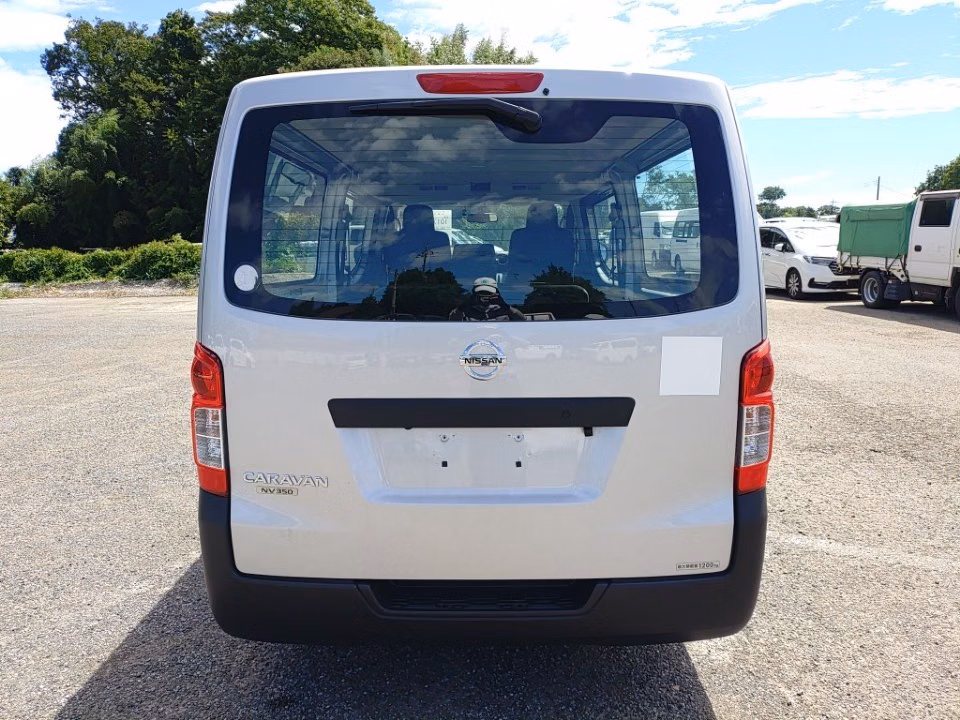 NISSAN NV350 CARAVAN