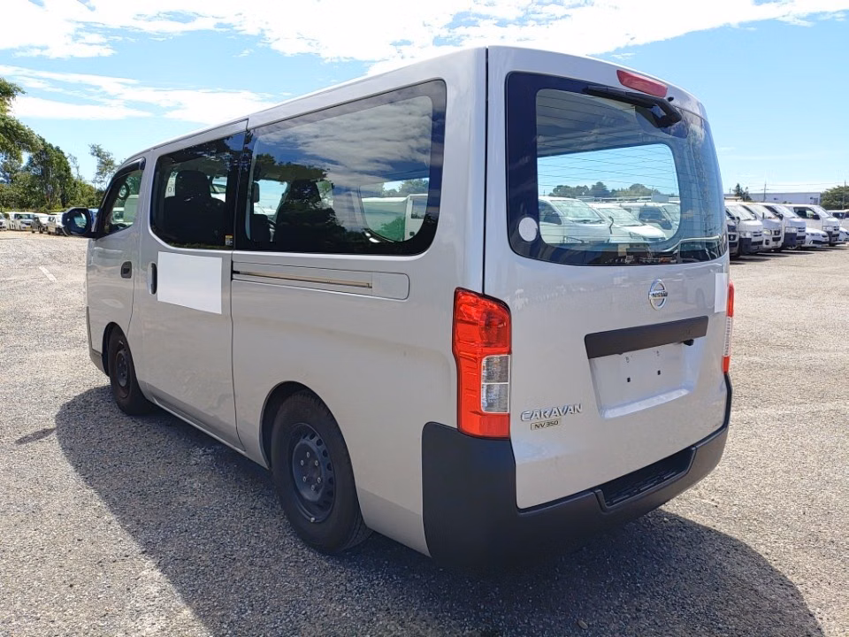 NISSAN NV350 CARAVAN