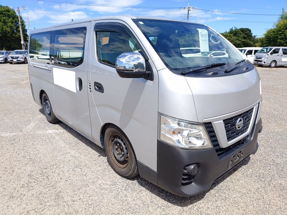 NISSAN NV350 CARAVAN