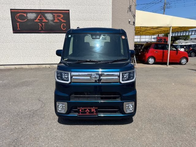 TOYOTA PIXIS MEGA