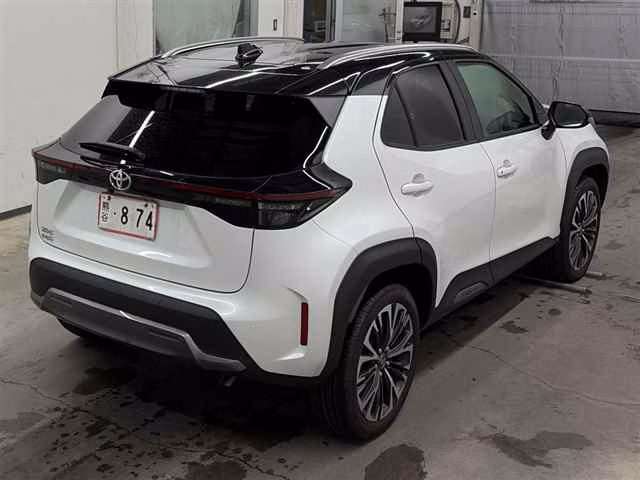 TOYOTA YARIS CROSS