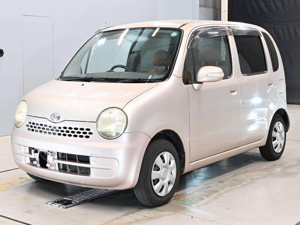 DAIHATSU MOVE LATTE