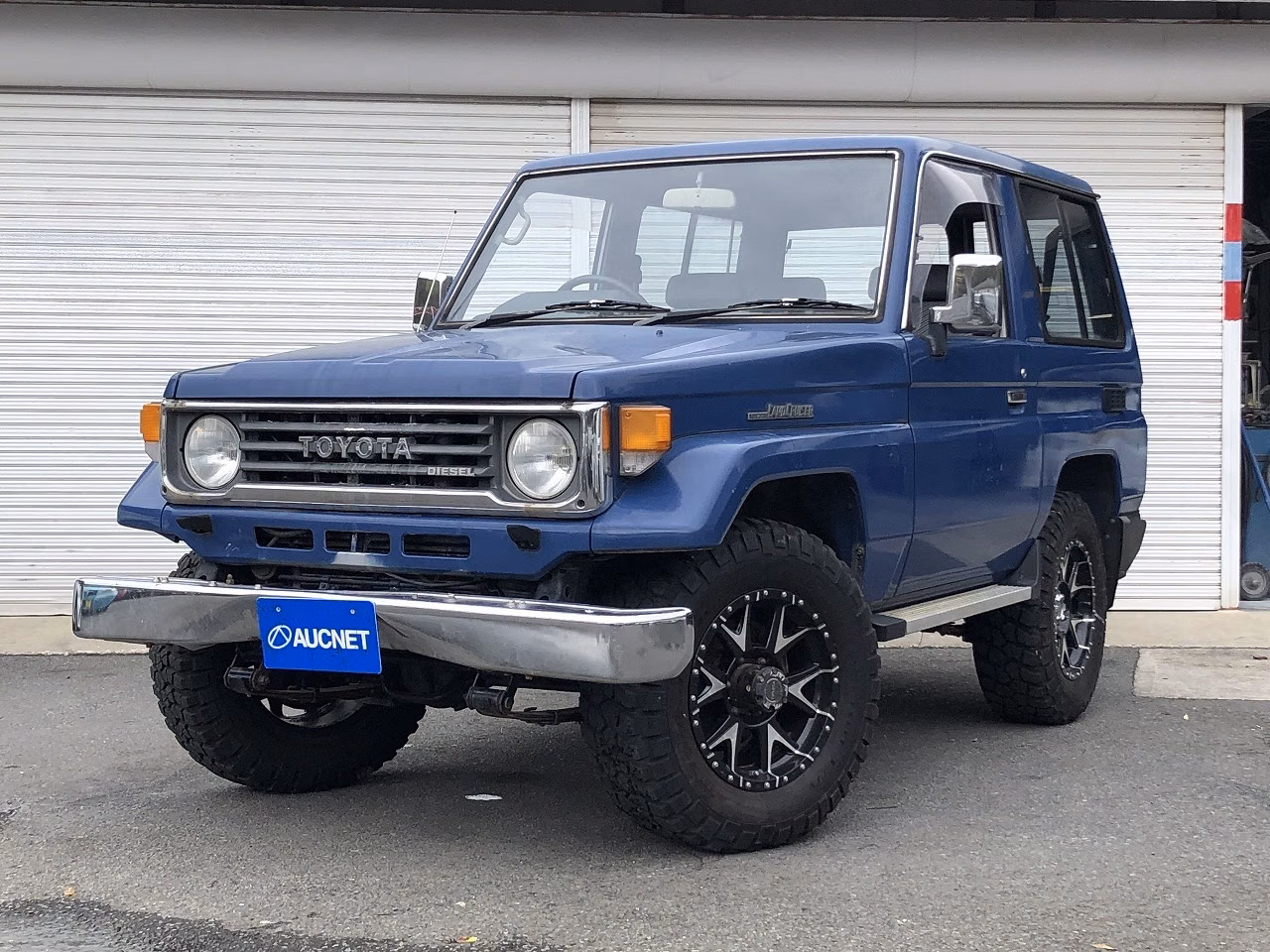 TOYOTA LAND CRUISER
