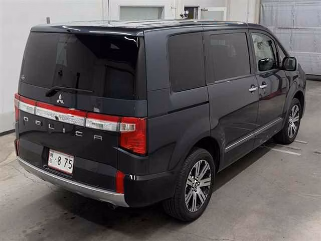 MITSUBISHI DELICA D:5