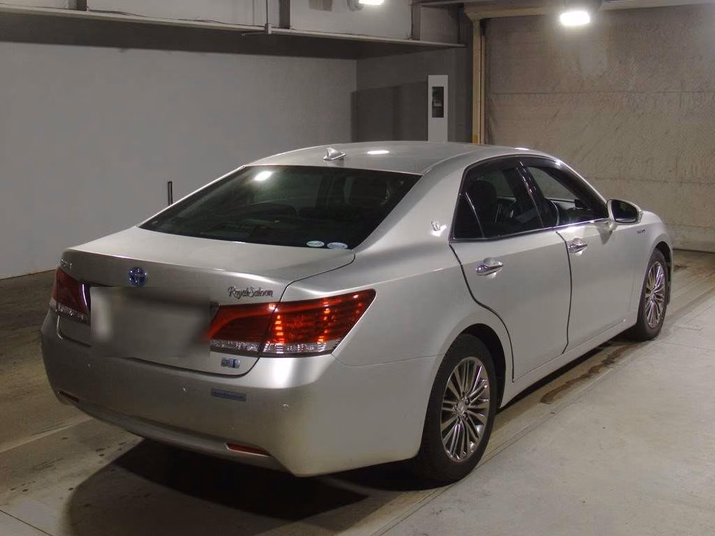 TOYOTA CROWN