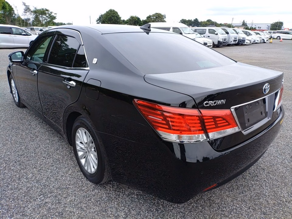 TOYOTA CROWN