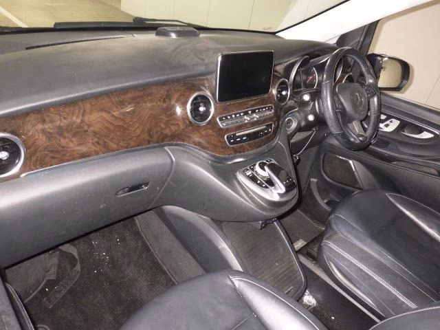 MERCEDES-BENZ V-CLASS