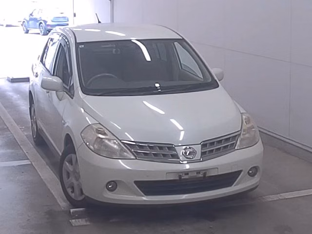 Nissan Tiida Latio