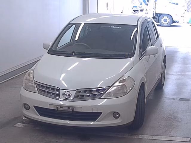 NISSAN TIIDA LATIO