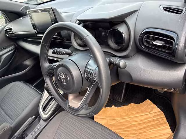 TOYOTA YARIS