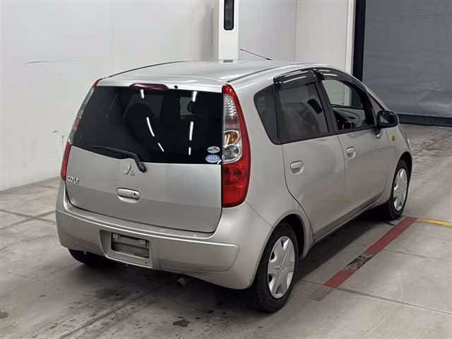MITSUBISHI COLT