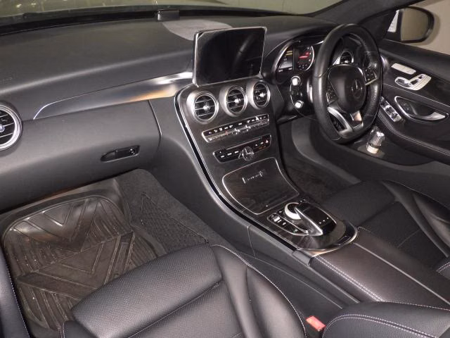 MERCEDES-BENZ C-CLASS