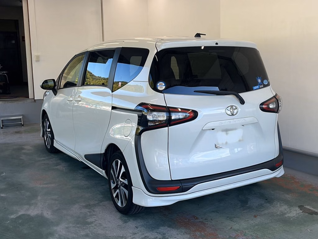 TOYOTA SIENTA