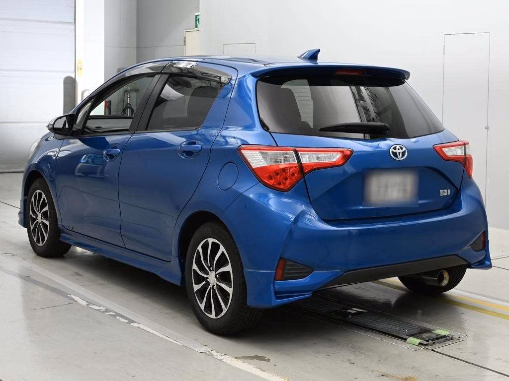 TOYOTA VITZ