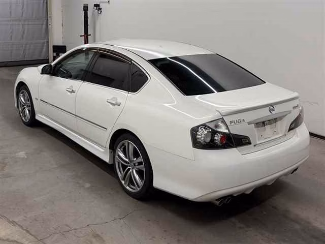 NISSAN FUGA