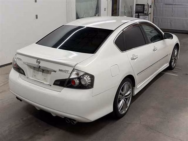 NISSAN FUGA