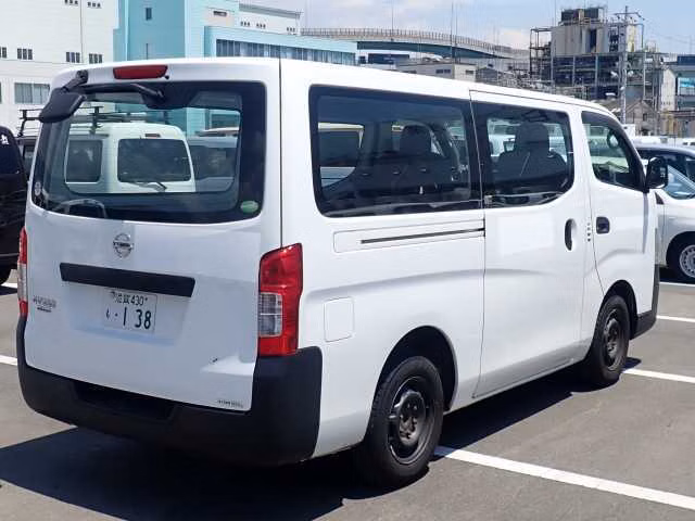 NISSAN NV350 CARAVAN