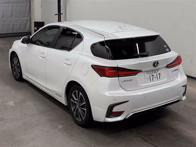 LEXUS CT200H